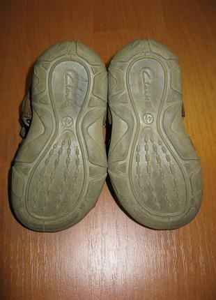 Босоніжки "clarks" розмір 4,5. 5