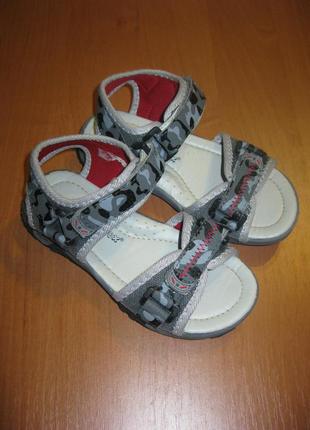 Босоножки "chatterbox" размер 12.