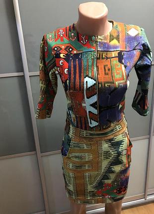 Платье с рукавом