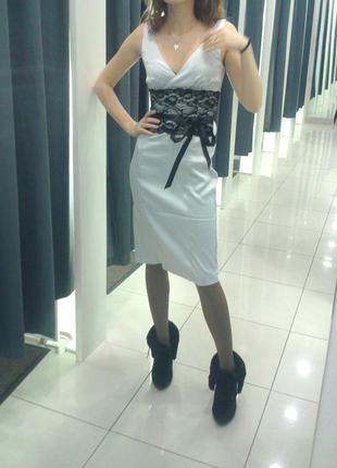 Срібне атласну сукню/ v виріз / з чорним мереживом/ сріблястий / сірий