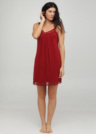Красная ночная рубашка с кружевом, на бретели вискоза 10551