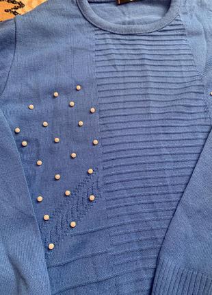 Кофта свитер голубая с декором бусинами2 фото