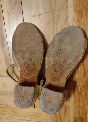 Бальные туфельки на девочку золотые 6