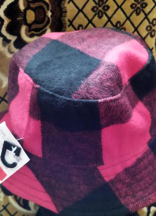 Стильна панама в клітинку c&a.модний принт.