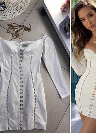 Белоснежное платье