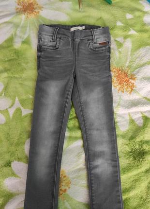 Джинсы