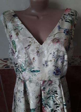 Вечернее платье из парчи