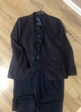 Мужской костюм тройка