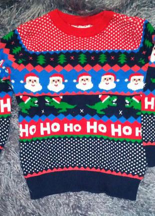 Свитер новогодний на3-4г.в санта клаусах динозаврах  ёлках