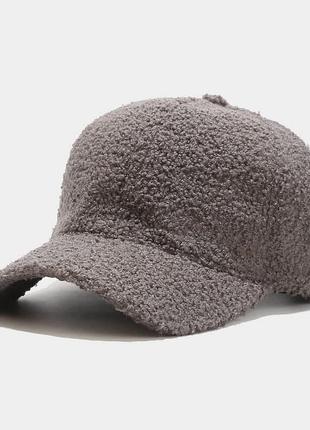 Бейсболка тедди серого цвета