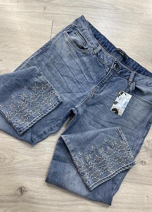 Джинсы с вышивкой george