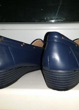 Сині мокасини сліпони топсайдеры туфлі на платформі танкетці kelsi dagger9 фото