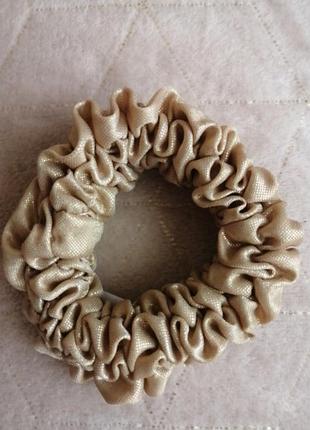 Гумка для волосся, в наявності забарвлення