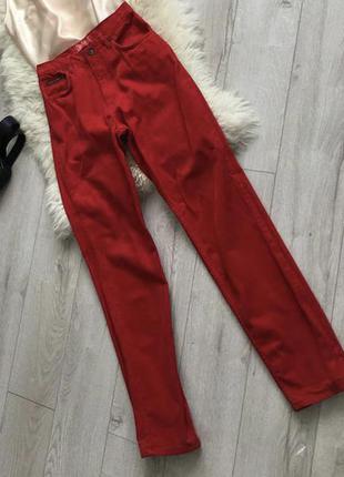 5467 італія 🇮🇹 червоні джинси моми або джинси слоучи1 фото