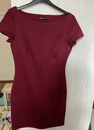 Сукня з коротким рукавом