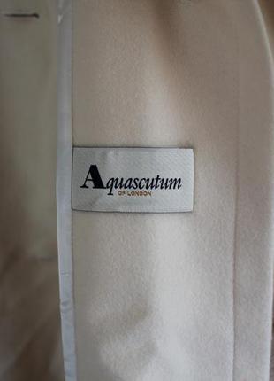 Красивый шерстяной бежевый плащ aquascutum of london3 фото