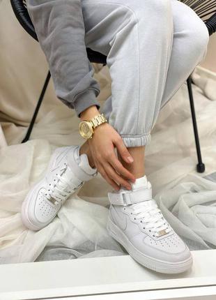 Кожаные белые кроссовки nike