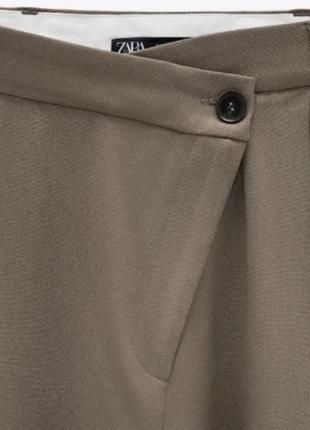 Шикарные брюки с ассиметричной застёжкой zara.6 фото