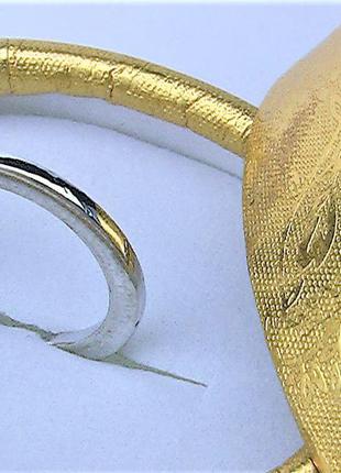 Кільце перстень срібло 925 проба 2,94 грама 17 розмір