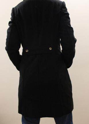 Пальто черное со строчкой.3 фото