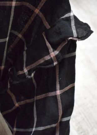 Чёрная блуза в клетку с длинным рукавом и рюшами esprit, размер м4 фото