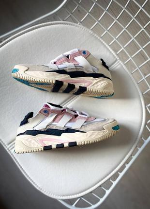 Жіночі кросівки And adidas Issue | жіночі кросівки