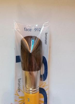 #розвантажую пензель для бронзера і пудри studio/travel line 992 bronzer brush6 фото