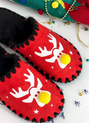 Новогодние домашние тапочки красные