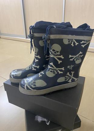 Резиновые сапоги