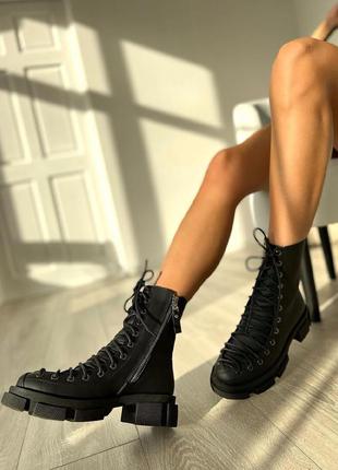 Чорні черевички з супер стильною шнурівкою високі трендові на високій підошві натуральна шкіра байка демісезонні зимові а403 фото