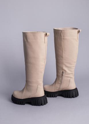 Кожаные сапоги -трубы молочного цвета на черной подошве,осень/зима4 фото