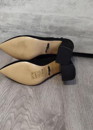 Новые ботинки