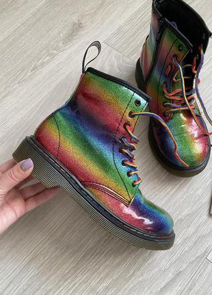 Красивые сапоги ботинки dr. martens