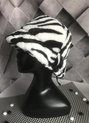 Тепла хутряна зимова панама жіноча zebra біла6 фото