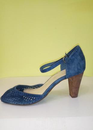 Босоножки 37 38 розмір бренд andre