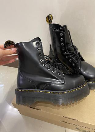 Женские ботинки dr. martens оригинал2 фото