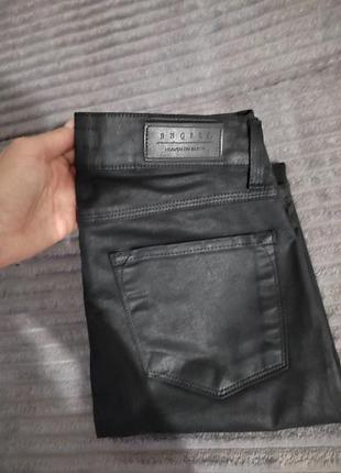 Джинсы скинни с пропиткой под кожу