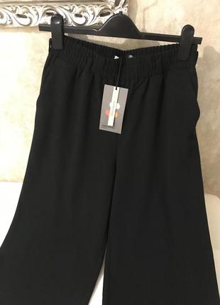 Чёрные широкие брюки/штаны vero moda3 фото