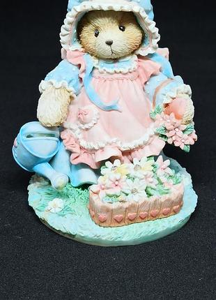 Коллекционная фигурка cherished teddies "friendship blooms with loving care".