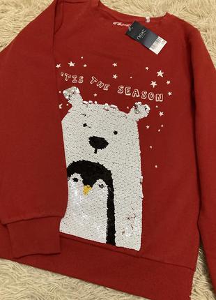 Яскравий новорічний светр