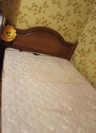 Ліжко двоспальне дерев'яне1 фото