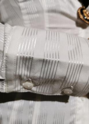 Сорочка стрейч блуза з рюшами amy gee офісна в смужку стійка7 фото