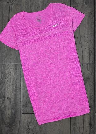 Супер яркая футболка nike