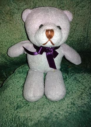 Грустный медвежонок