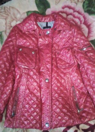 Нова жіноча куртка осіння