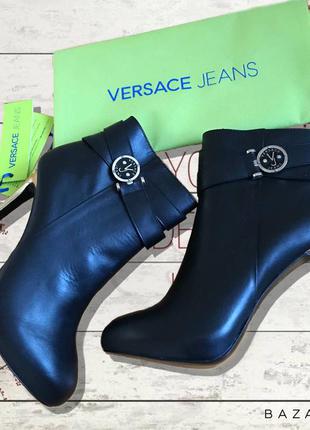 Женские черные ботильоны на каблуке бренд versace jeans оригинал натуральная кожа размер 39