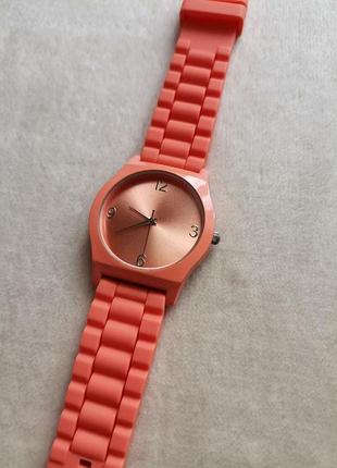 Стильні годинники