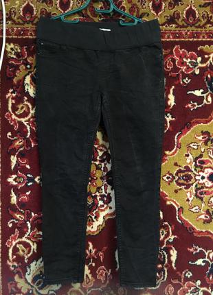 Черные резиновые джинсы джеггинсы с широким трикотажным поясом1 фото