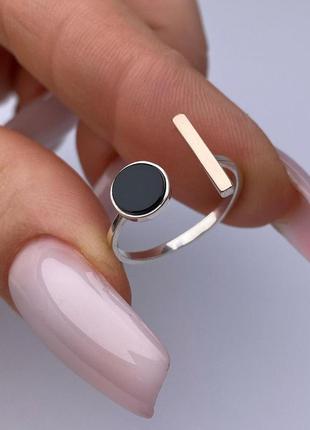 Серебряное кольцо с золотыми пластинами вставка оникс