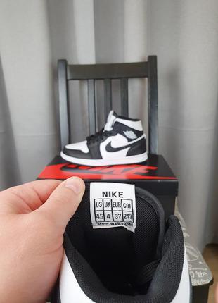 Кросівки високі чорні з білим nike air jordan 1 retro. взуття унісекс чорно-біла найк аїр джордан3 фото